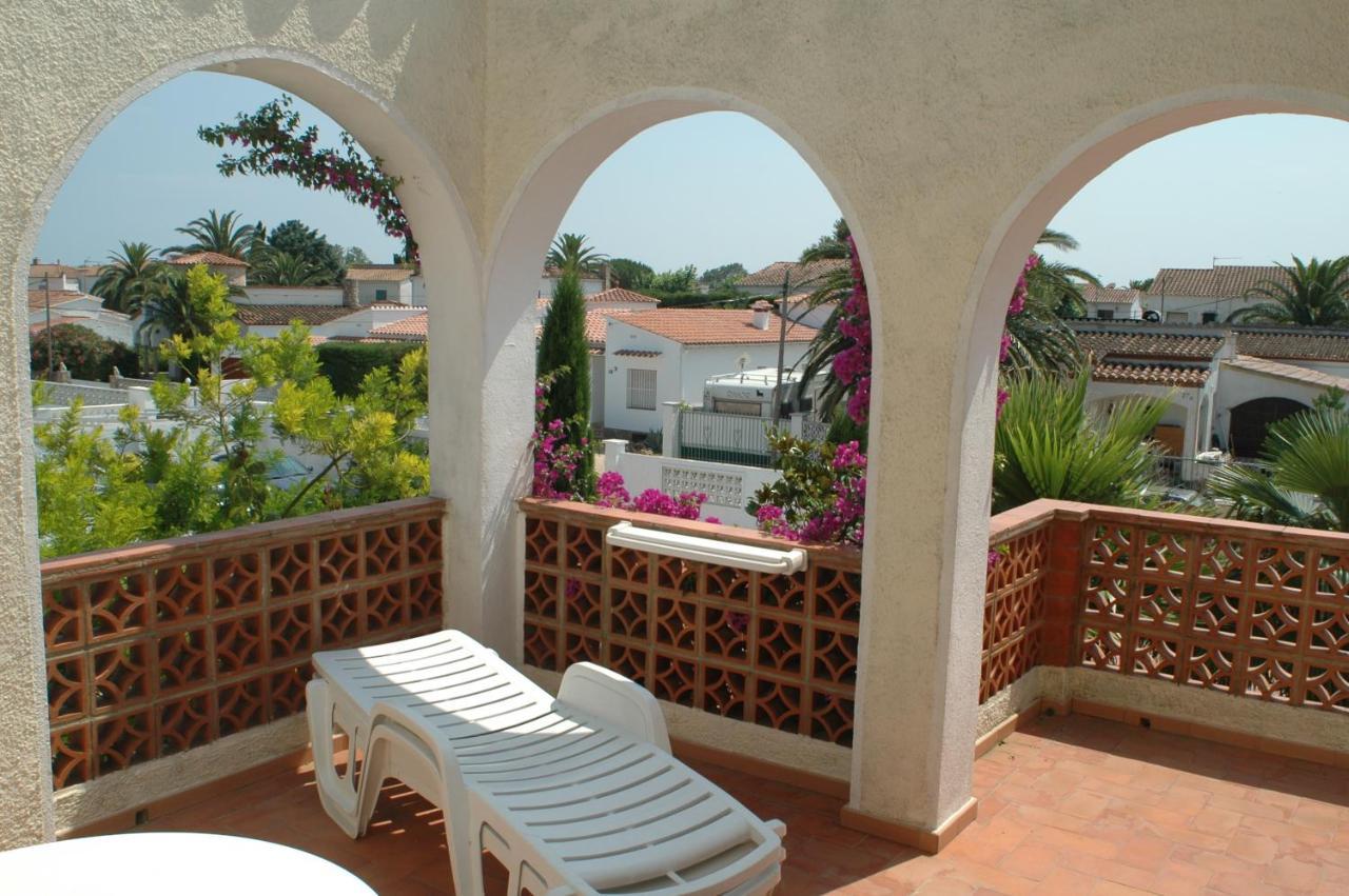 Villa Sol Эмпуриабрава Номер фото